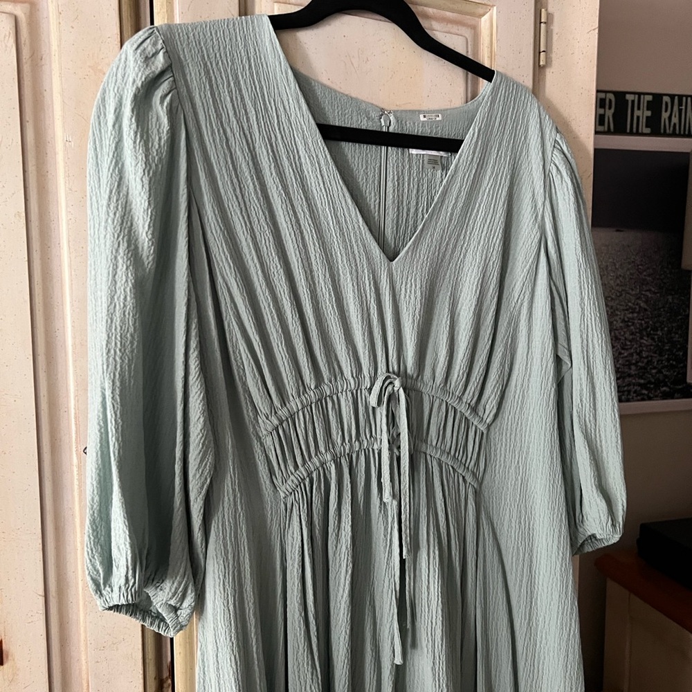 Calvin Klein Light Sage V-Neck Drawstring Waist Midi Dress